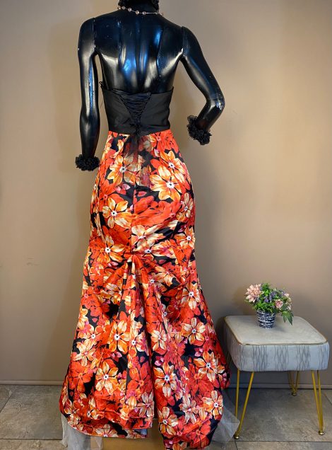 Vestido de gala de strapless con corset de falda tipo A. Talla. M US 8 MX. M $ 280